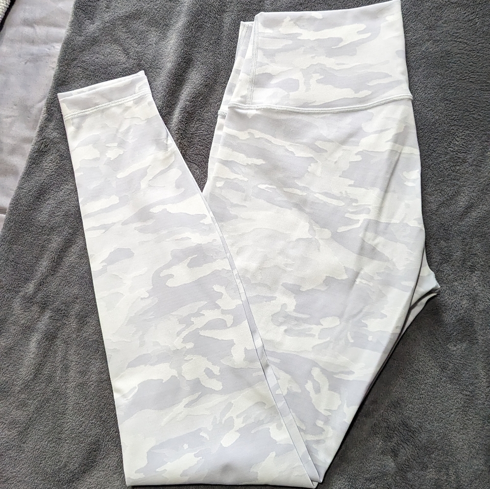 Lululemon Wunder Under Luxtreme